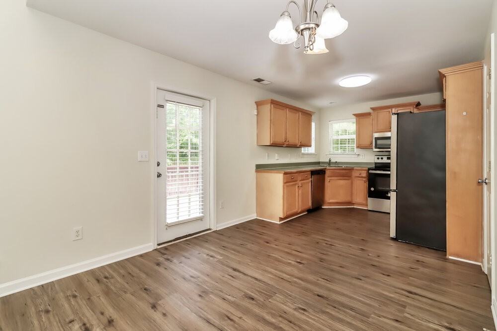 212 Browning Cir - Photo 6 of 17