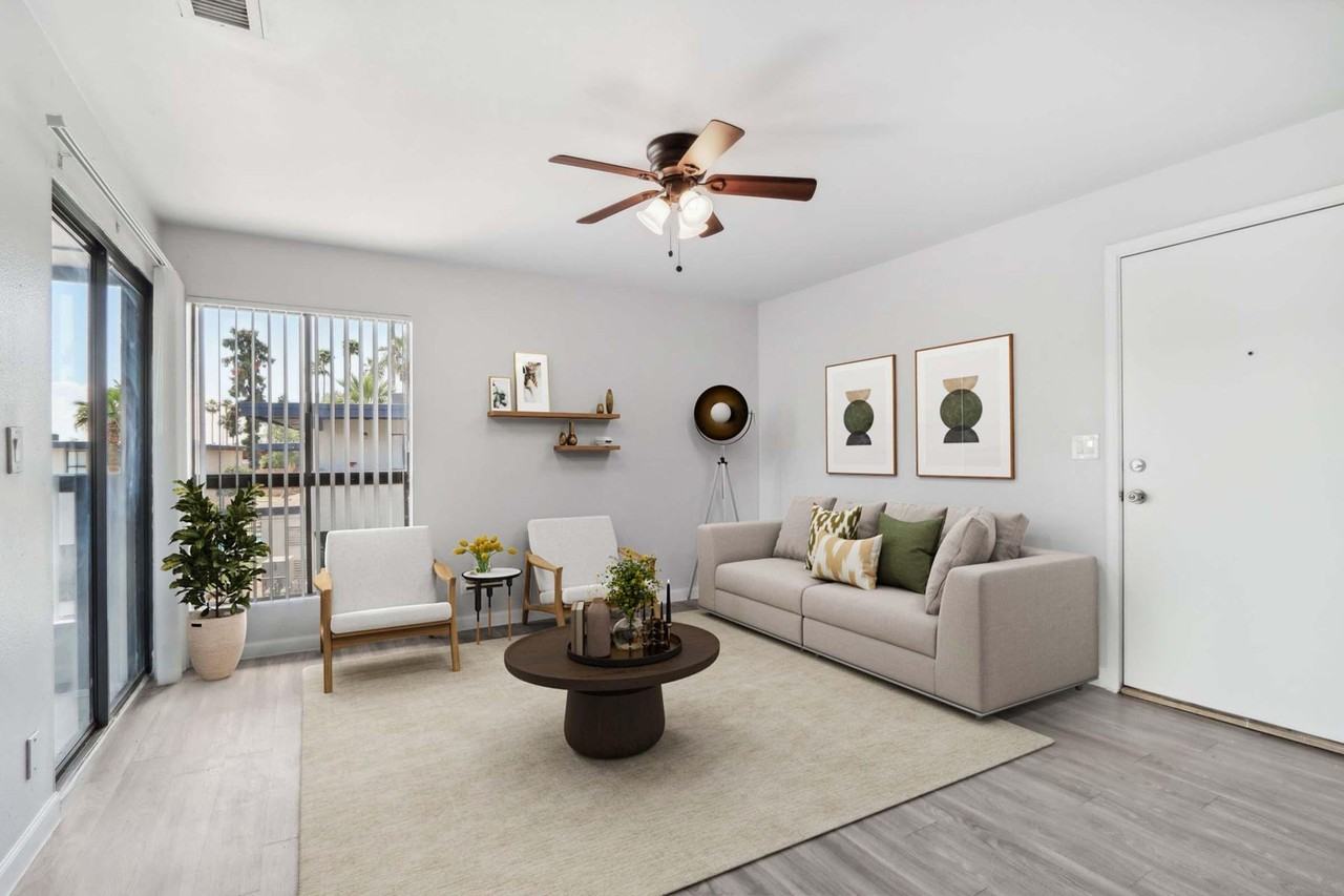 The Vue on Camelback - Photo 3 of 22