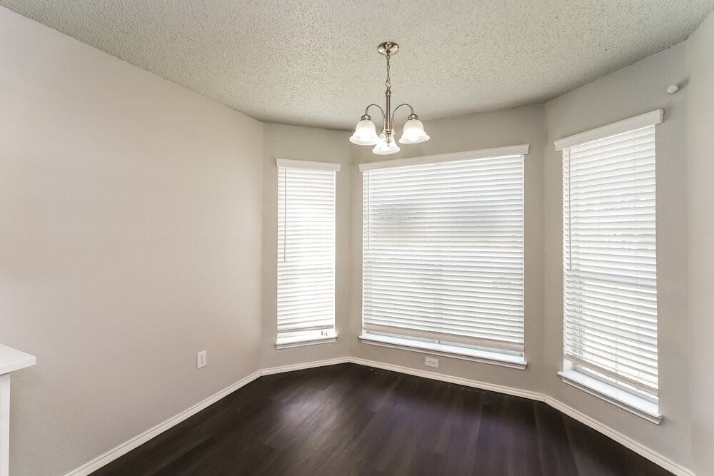 1121 Sandalwood Dr - Photo 7 of 16