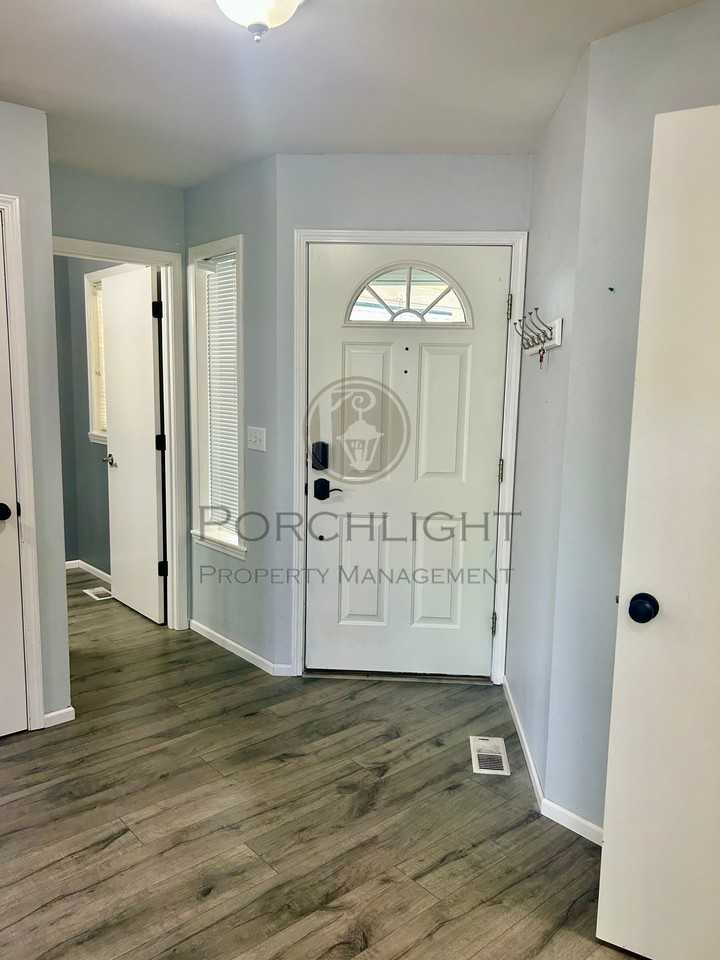 804 E Maberry Dr #1 - Photo 6 of 25