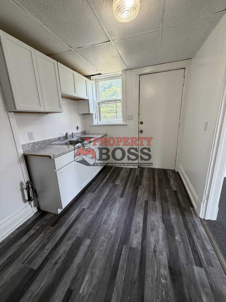 546 E 7th Ave #1 - Photo 5 of 11