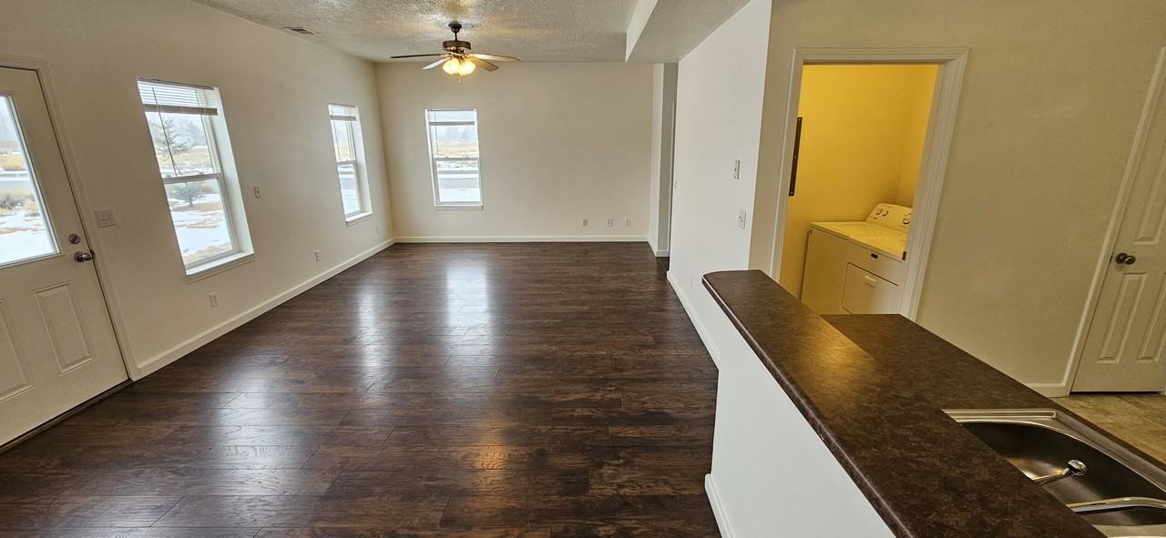 402 Par Ave #1 - Photo 5 of 37