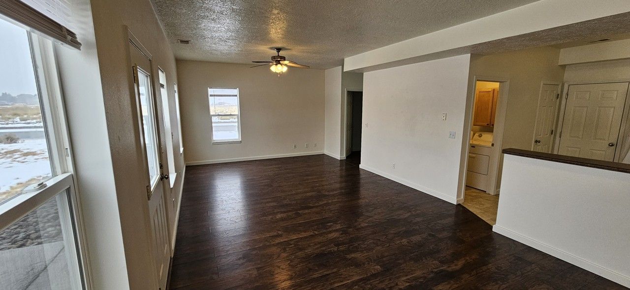 402 Par Ave #1 - Photo 6 of 37