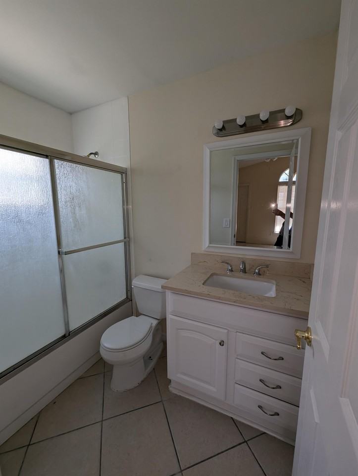 404 San Gabriel St #1 - Photo 4 of 13