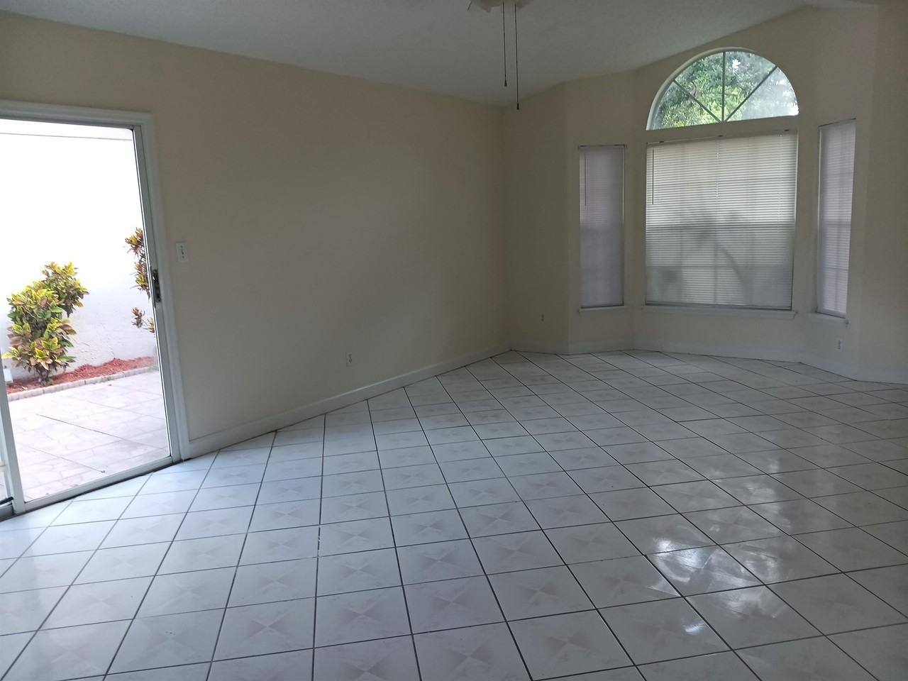 404 San Gabriel St #1 - Photo 6 of 13
