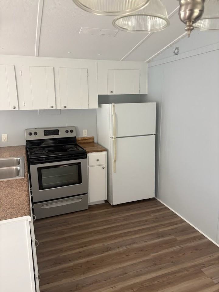 150 Merritt Dr #1 - Photo 3 of 4