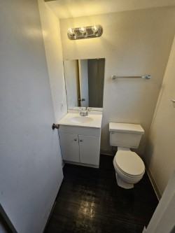504 Jeanell Dr #23 - Photo 5 of 9