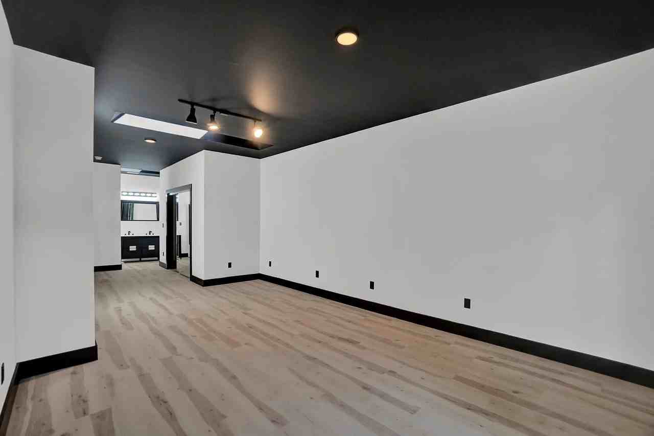 228 Pursley St - Photo 7 of 31