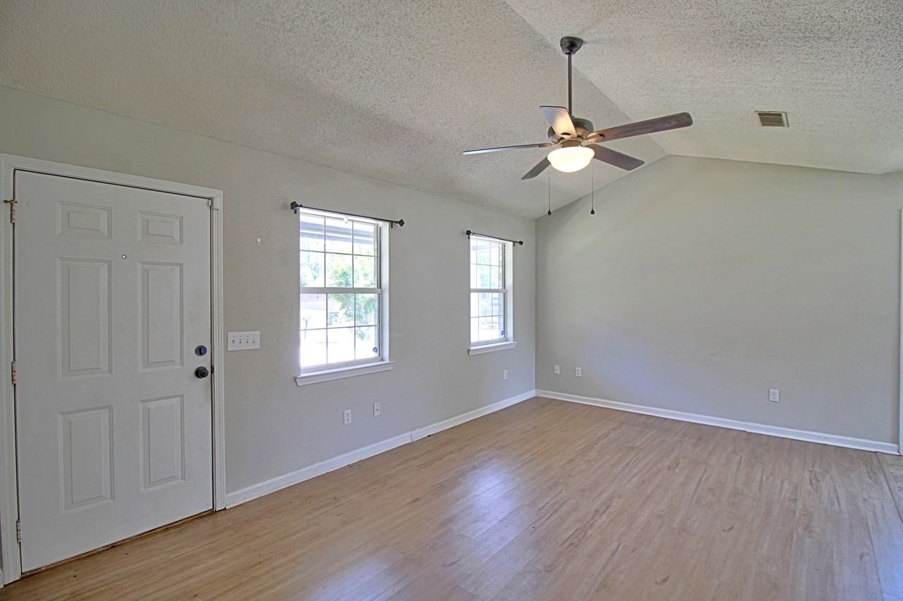 218 Sheila Dr #1 - Photo 5 of 28