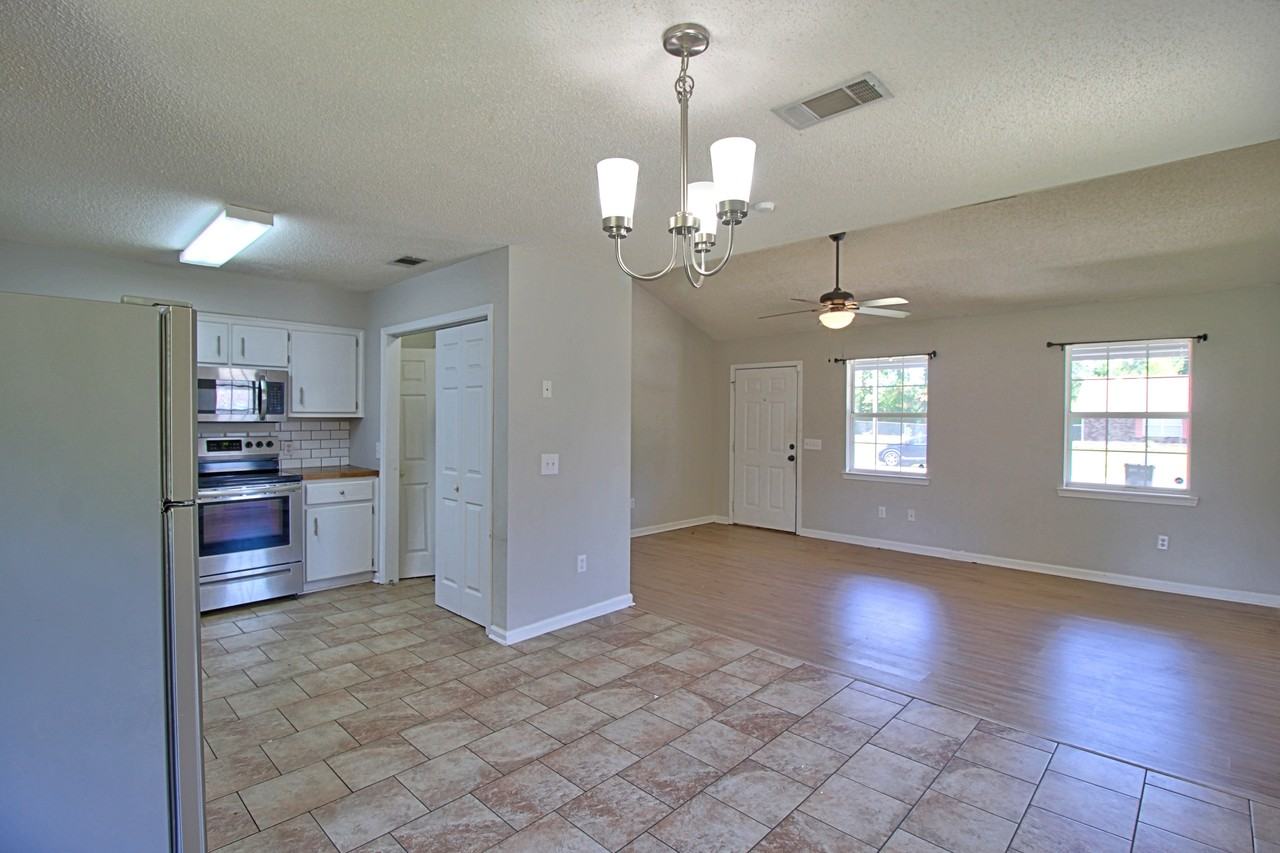 218 Sheila Dr #1 - Photo 7 of 28