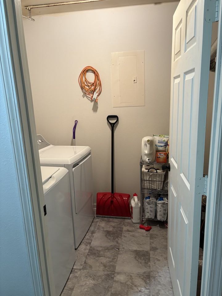 602 Countryside Dr #1 - Photo 5 of 5