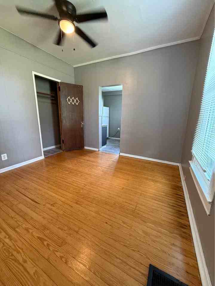 5536 Scott StreetUnit 1 #5536-1 - Photo 5 of 9