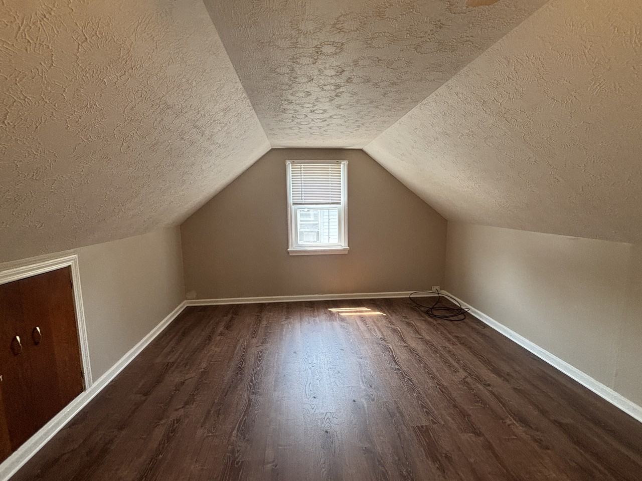1548 Thalia Ave #1 - Photo 7 of 10