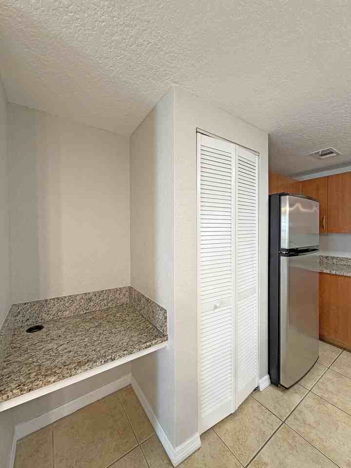 138 Sw Peacock Blvd #20-106 - Photo 7 of 36
