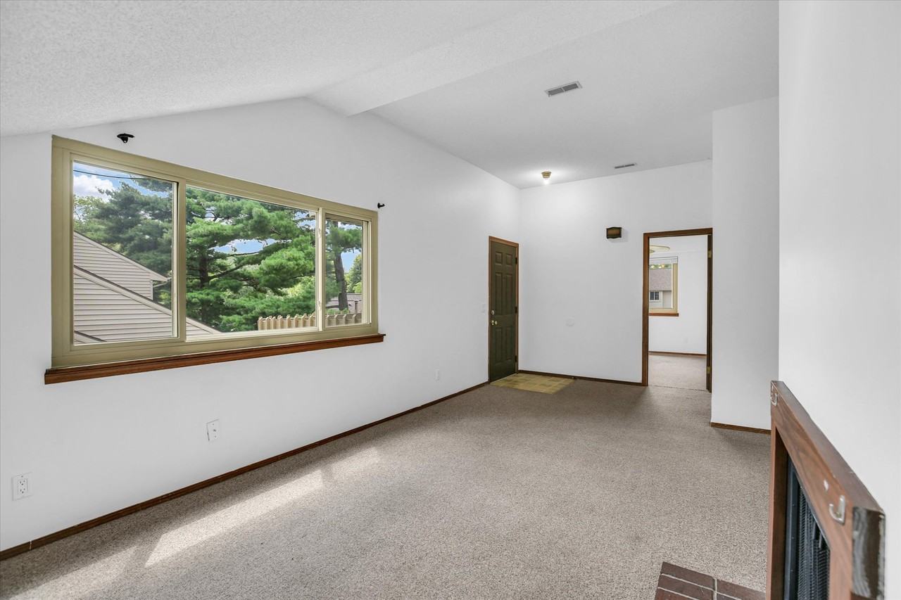 1613 Lyndhurst Dr #F - Photo 7 of 21