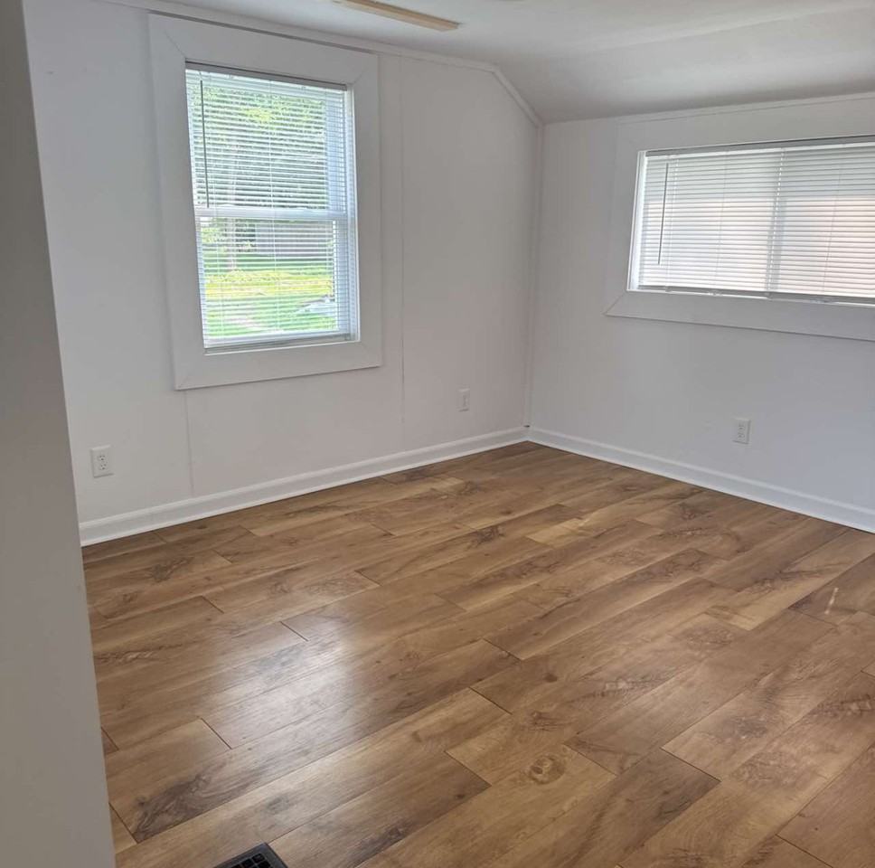 307 W Ells Ave #1 - Photo 7 of 24