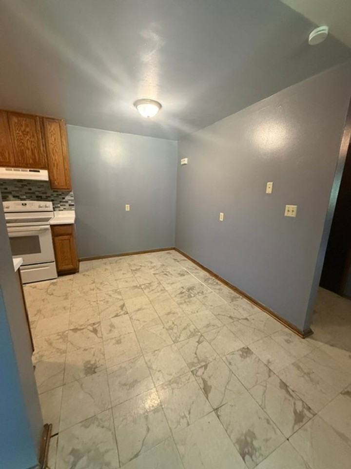5414 58th Ave - Photo 3 of 12