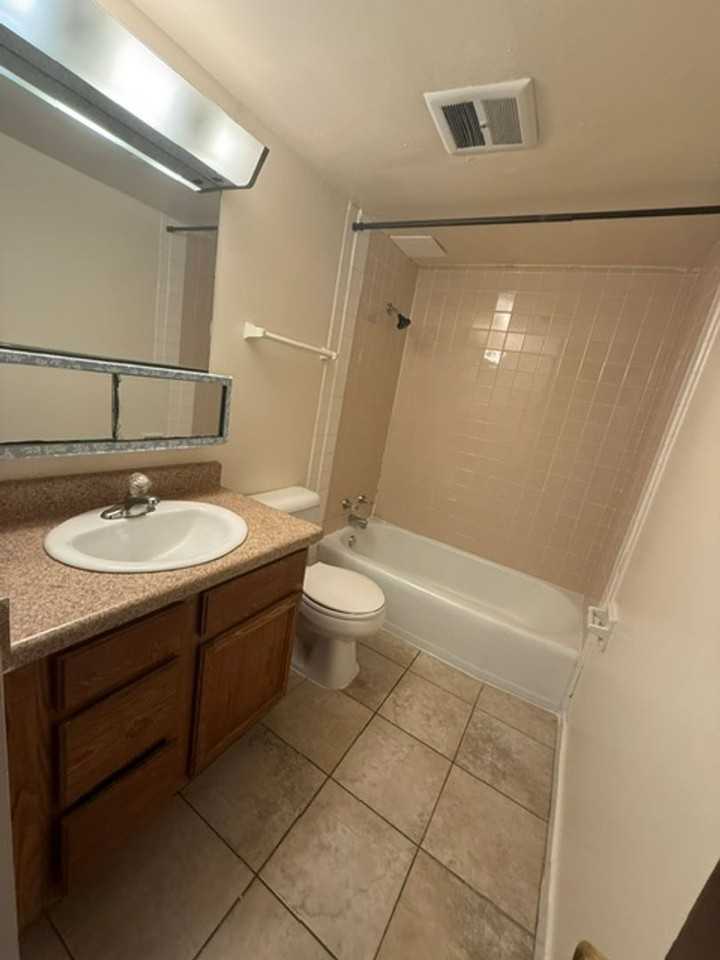 5414 58th Ave - Photo 6 of 12