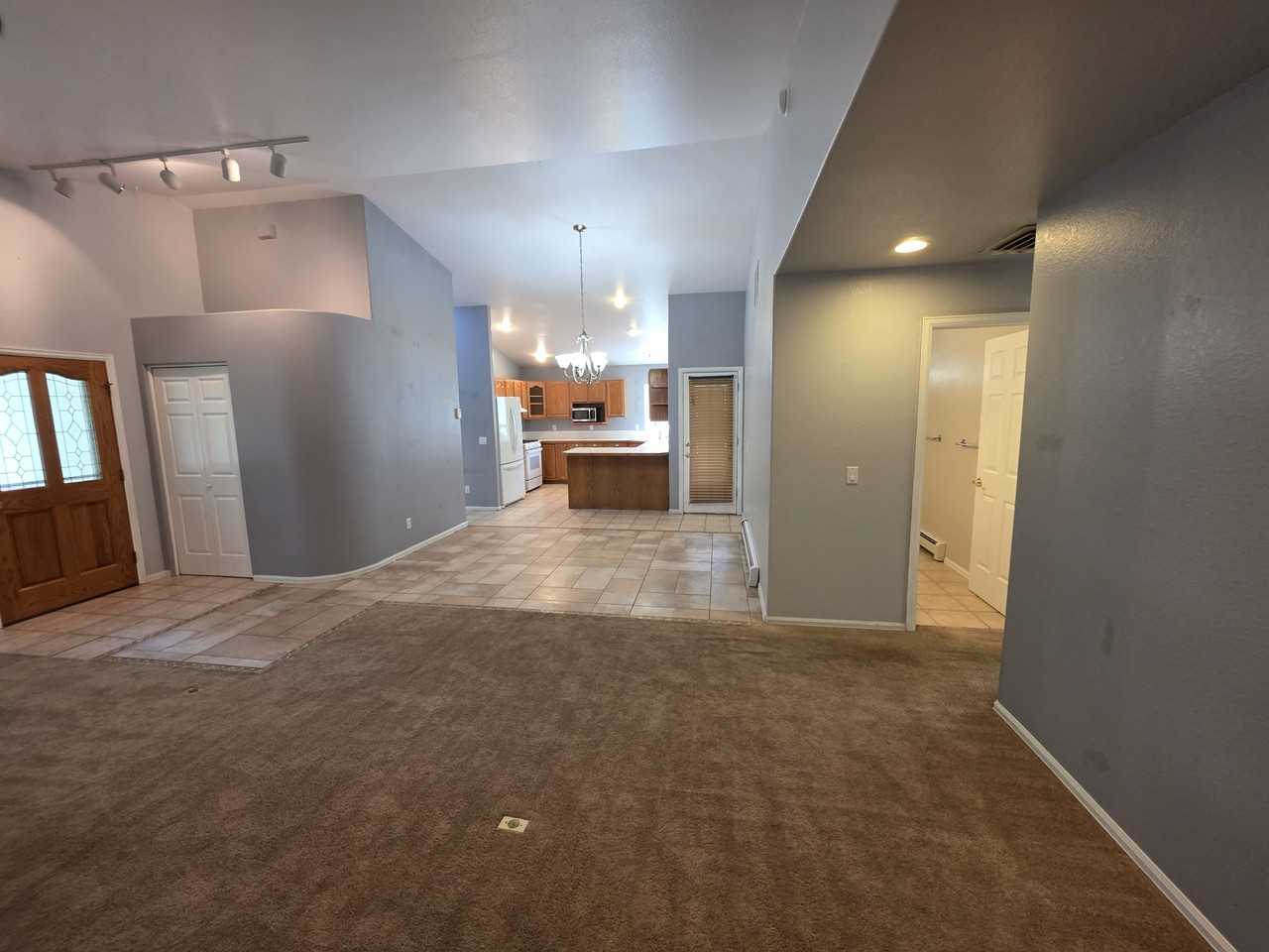 615 Shadowbrook Dr #1 - Photo 5 of 10
