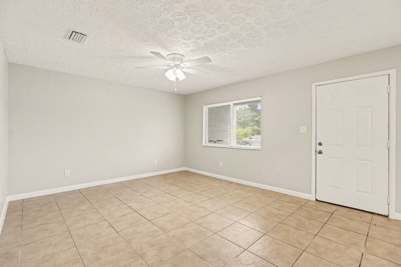 1580 South St #1580 - Photo 3 of 18