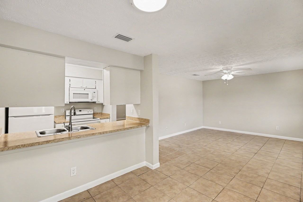 1580 South St #1580 - Photo 4 of 18