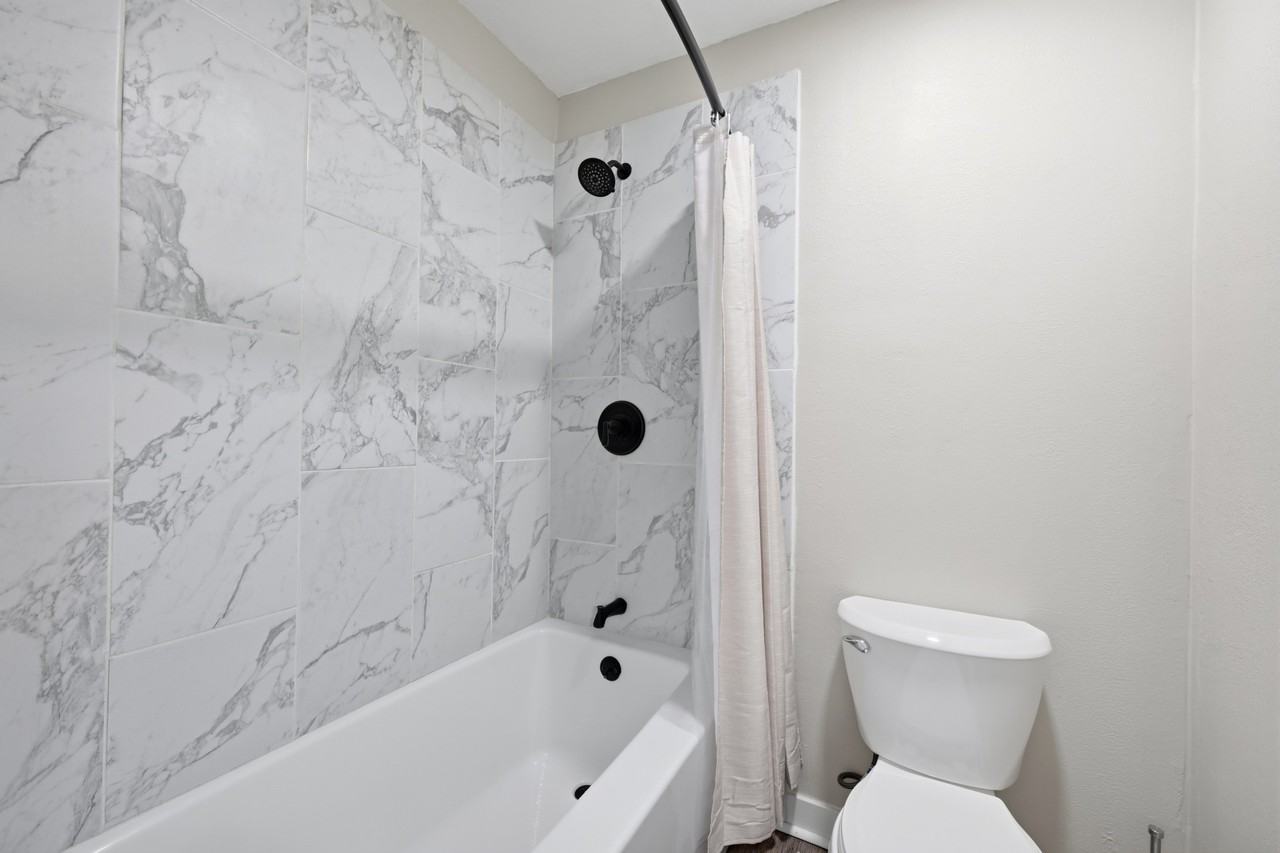 401 Rose St #1 - Photo 7 of 40
