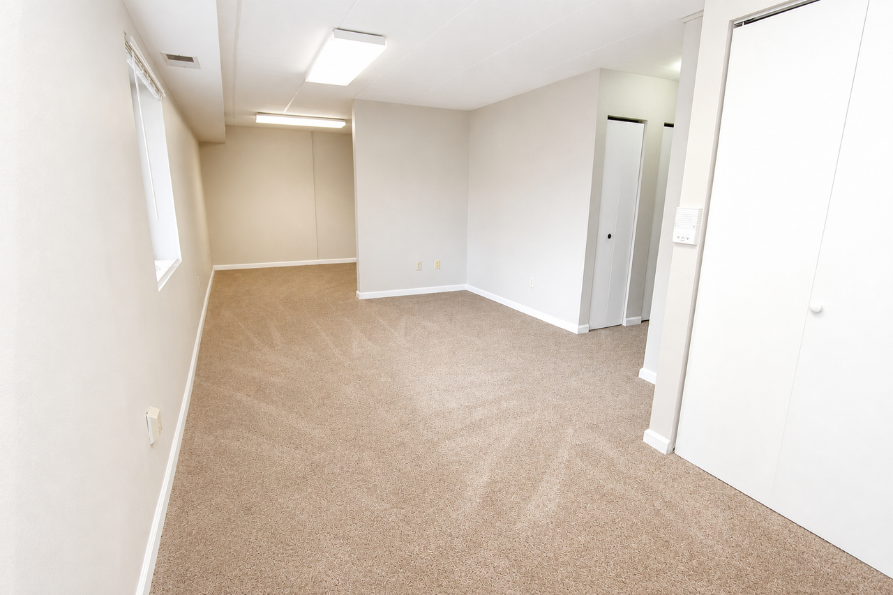 3950 OLD WILLIAM PENN HIGHWAYAPT 513 #513 - Photo 2 of 10