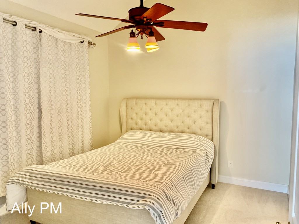 1052 Glenwood Station Ln #1 - Photo 7 of 20