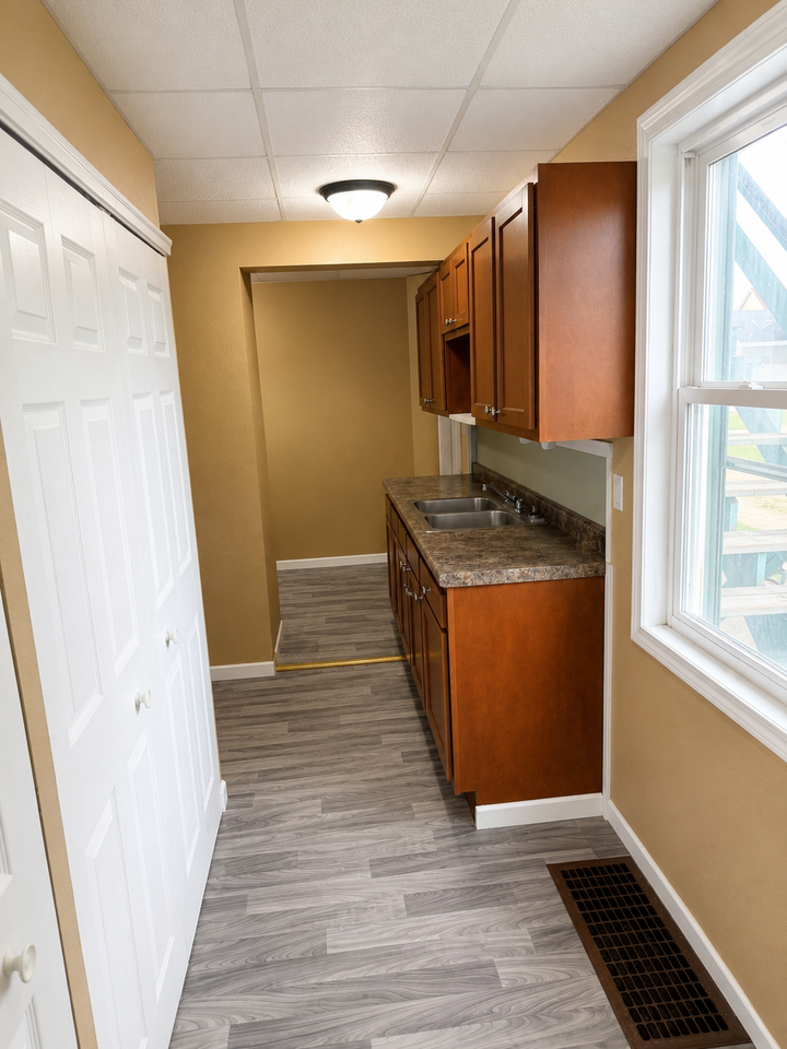 112 30th Ave N #1 - Photo 2 of 11