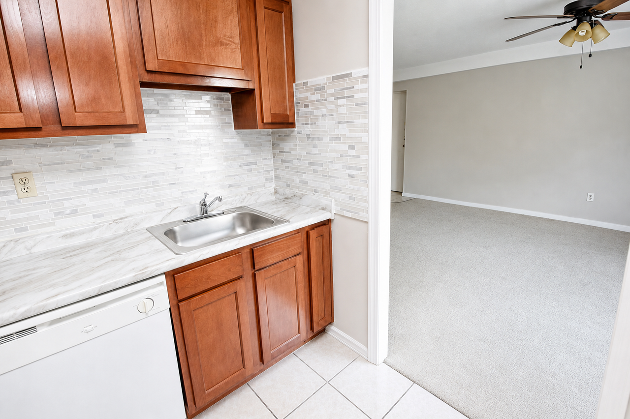 348 SOUTH HIGHLAND AVENUEAPT A #A - Photo 5 of 11