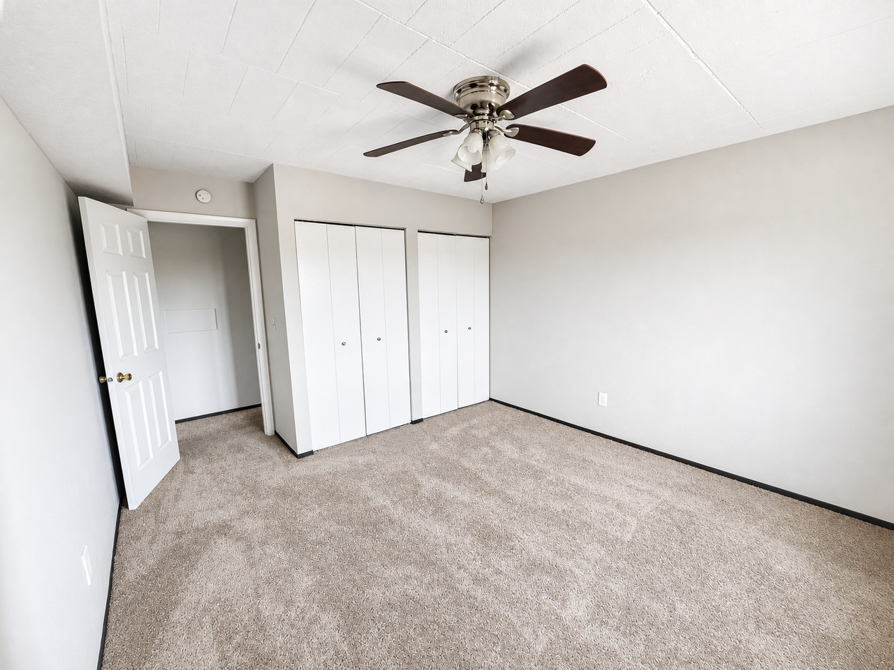 3950 OLD WILLIAM PENN HIGHWAYAPT 541 #541 - Photo 4 of 13
