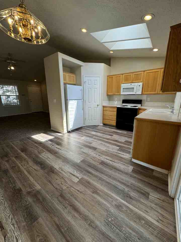 1685 Targhee St #1 - Photo 3 of 34