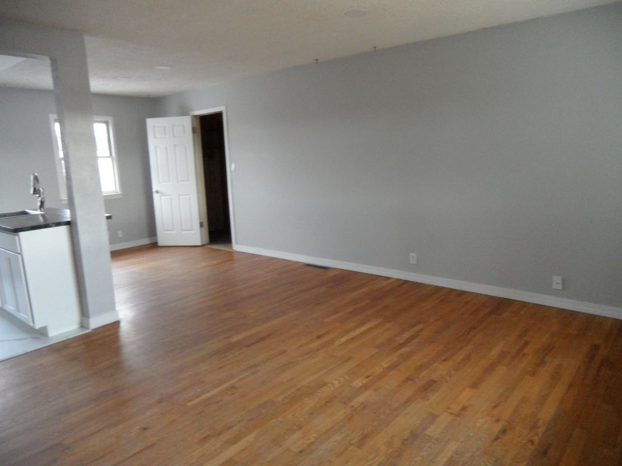 803 E Lyon St #1 - Photo 3 of 12