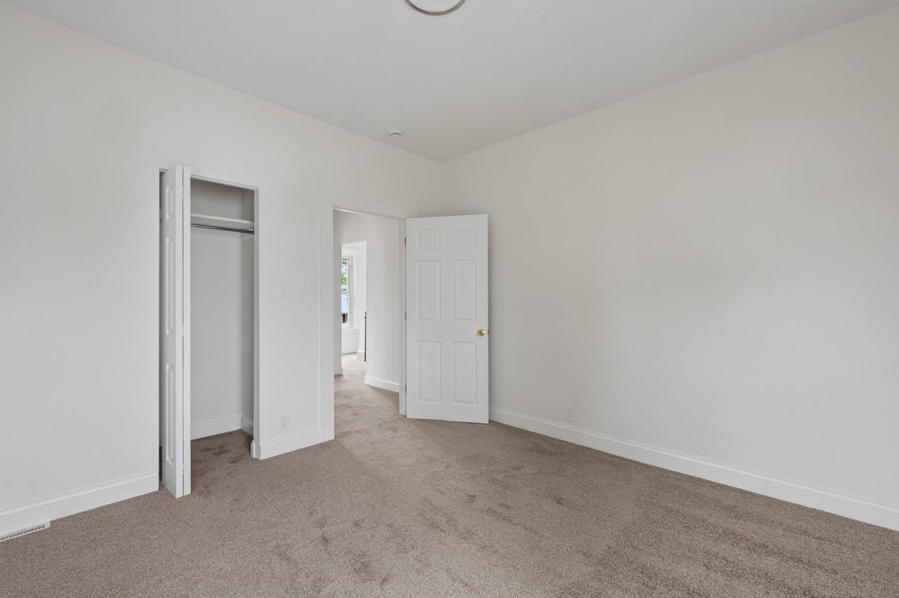 1200 Montgomery Ave #1 - Photo 5 of 28