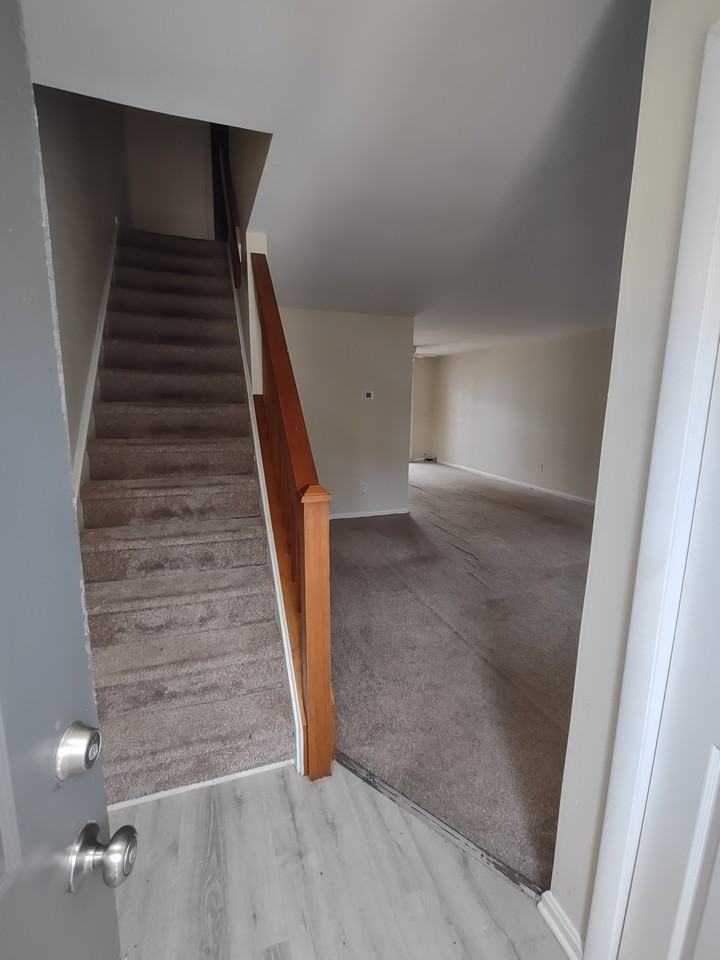 217 E Green Valley Cir - Photo 2 of 10