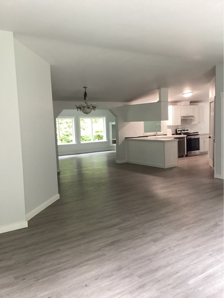 330 Sw Newton Dr #1 - Photo 3 of 31