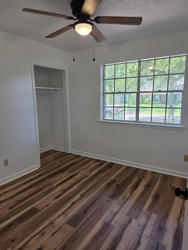 15230 Hamilton St #1 - Photo 6 of 15