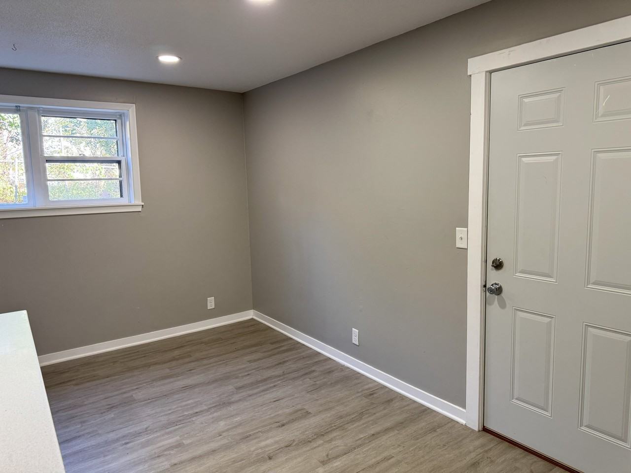 1010 S 29th St #7 - Photo 2 of 15
