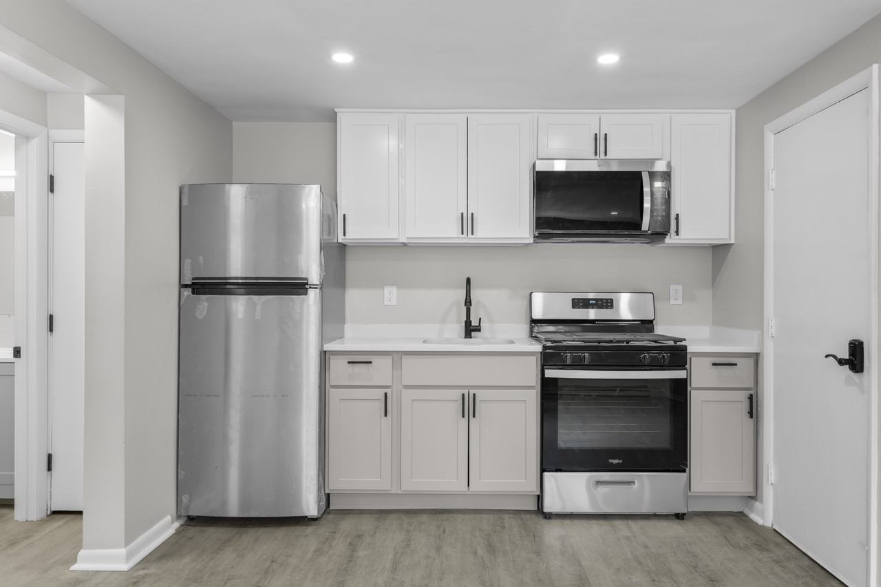 11 Bennett Dr #11-2 - Photo 2 of 10