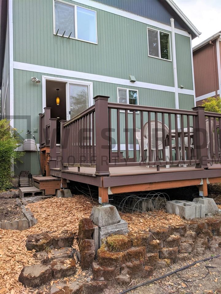 519 Sw 207th Ave #1 - Photo 2 of 22
