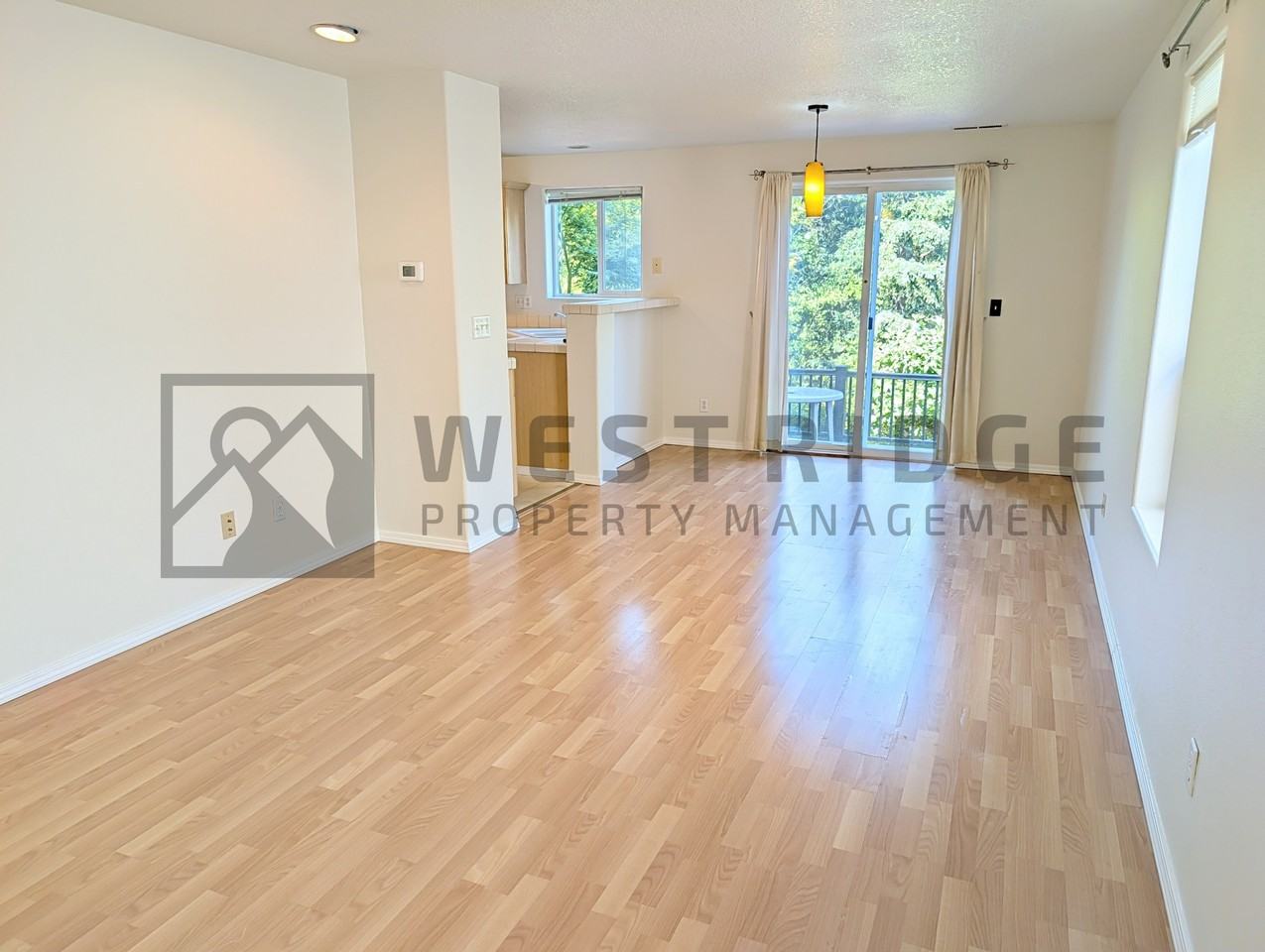 519 Sw 207th Ave #1 - Photo 5 of 22