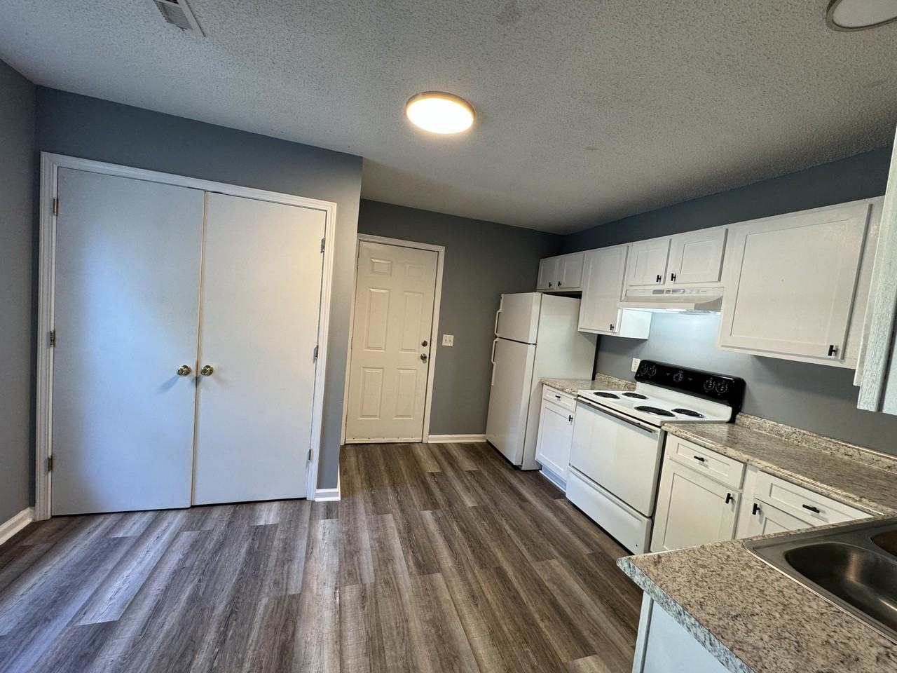 808 Royal St #A - Photo 3 of 18