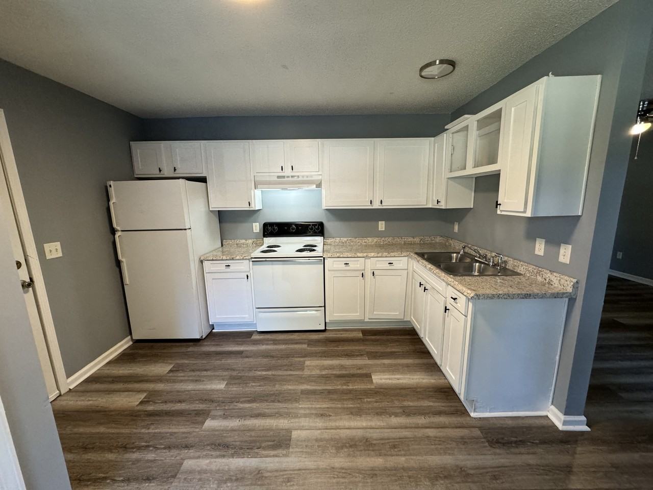 808 Royal St #A - Photo 4 of 18