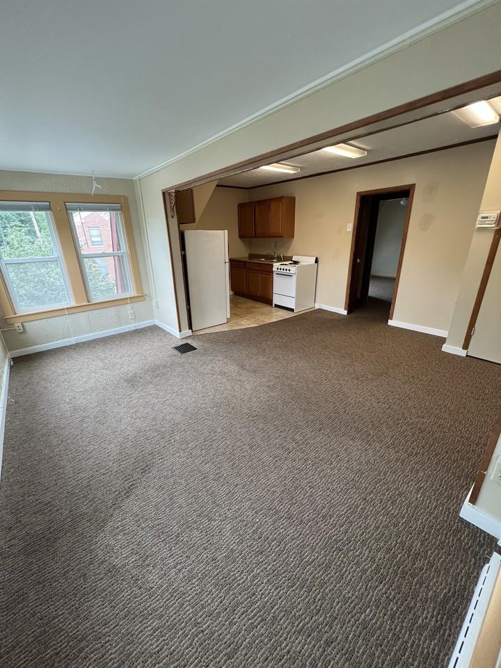 917 Linden Grove Ave #2 - Photo 4 of 9