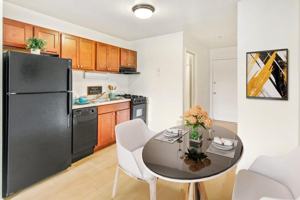 featured image of 308 Woodcreek Dr