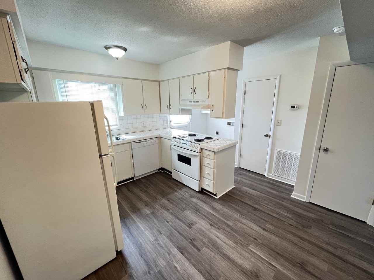 4805 Forest Dr - Photo 6 of 17