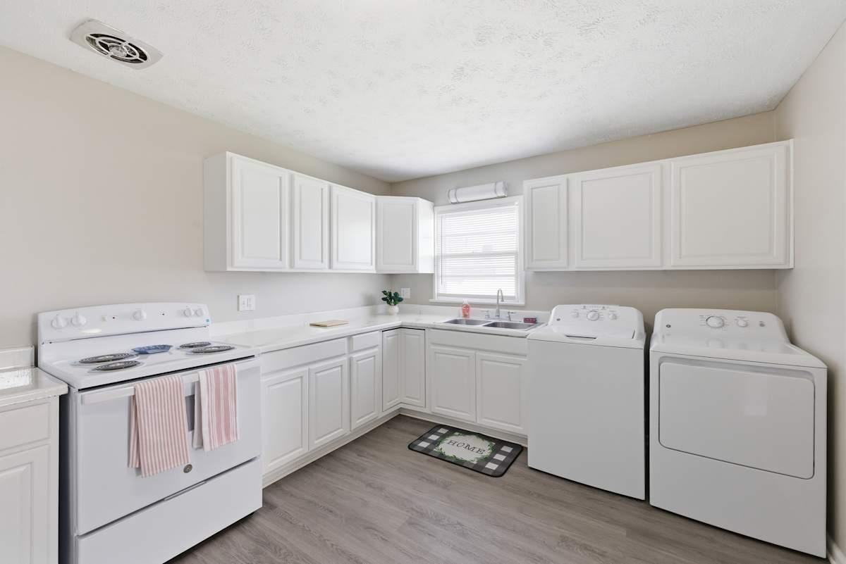 121 Fay St - Photo 7 of 27
