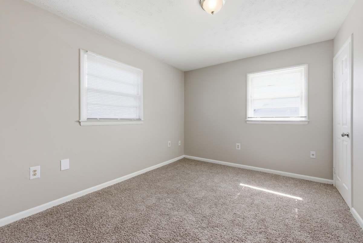 121 Fay St - Photo 5 of 27
