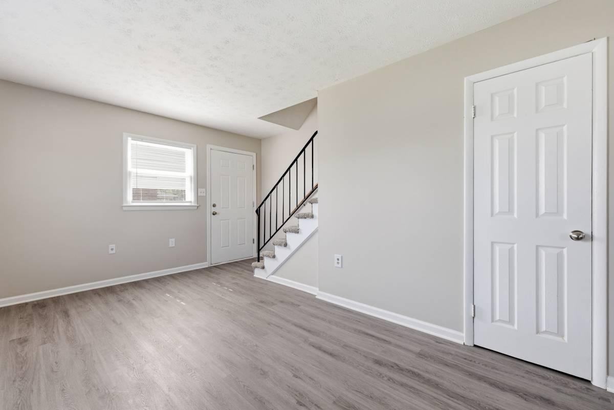 121 Fay St - Photo 6 of 27