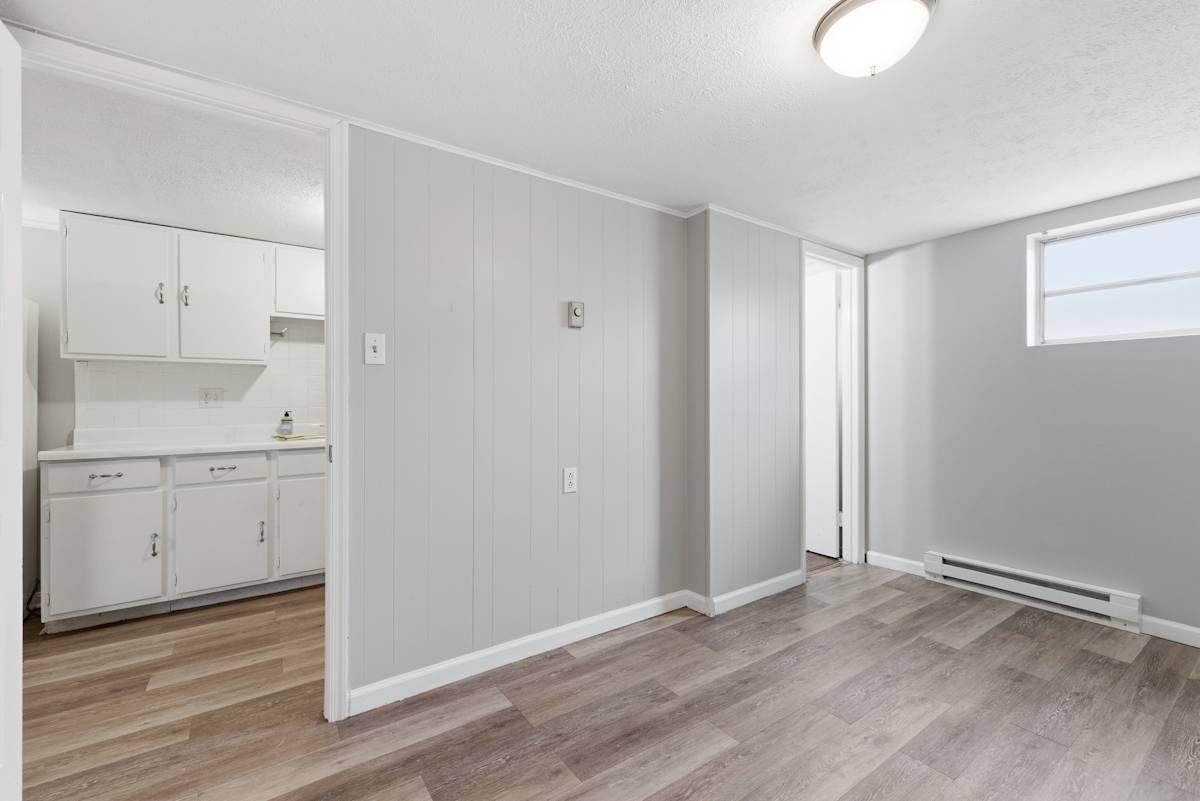 121 Fay St - Photo 5 of 27